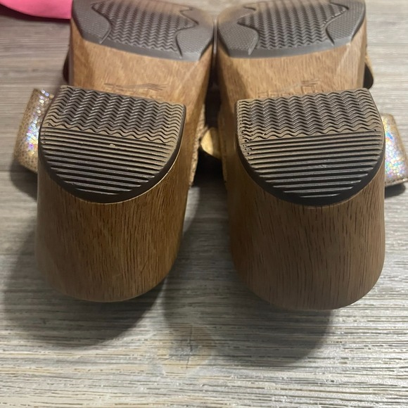 DANSKO Sophie Sandals Metallic Iridescent Leather Clogs Comfort EUR 38/ US 7.5 - Picture 10 of 12